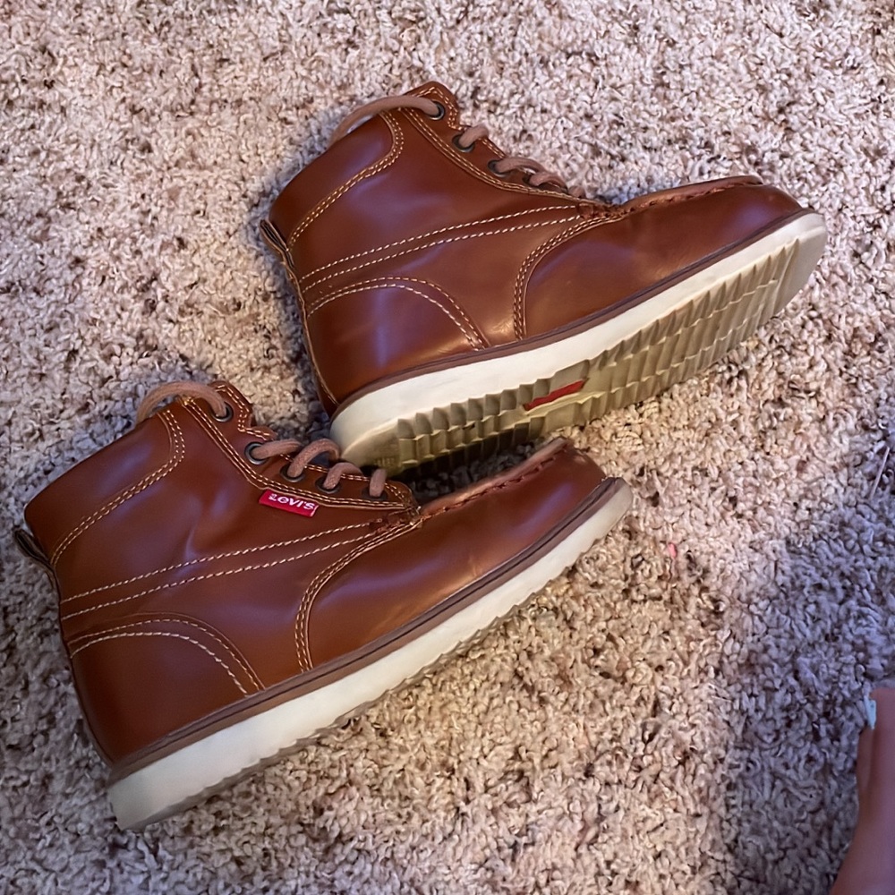 Levi Chukka - Picture 2 of 2